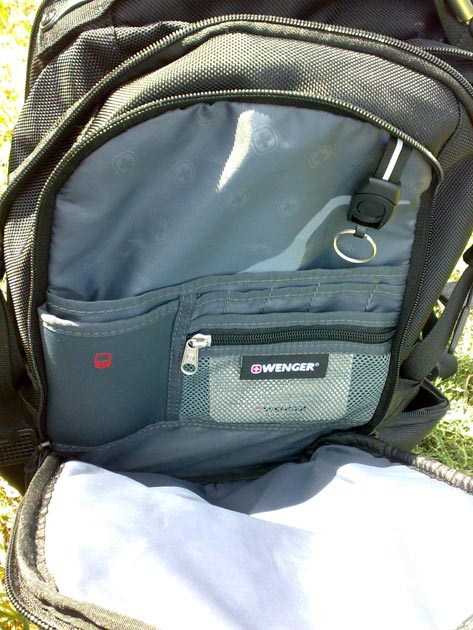 Карман-органайзер. Wenger Large Volume Daypack